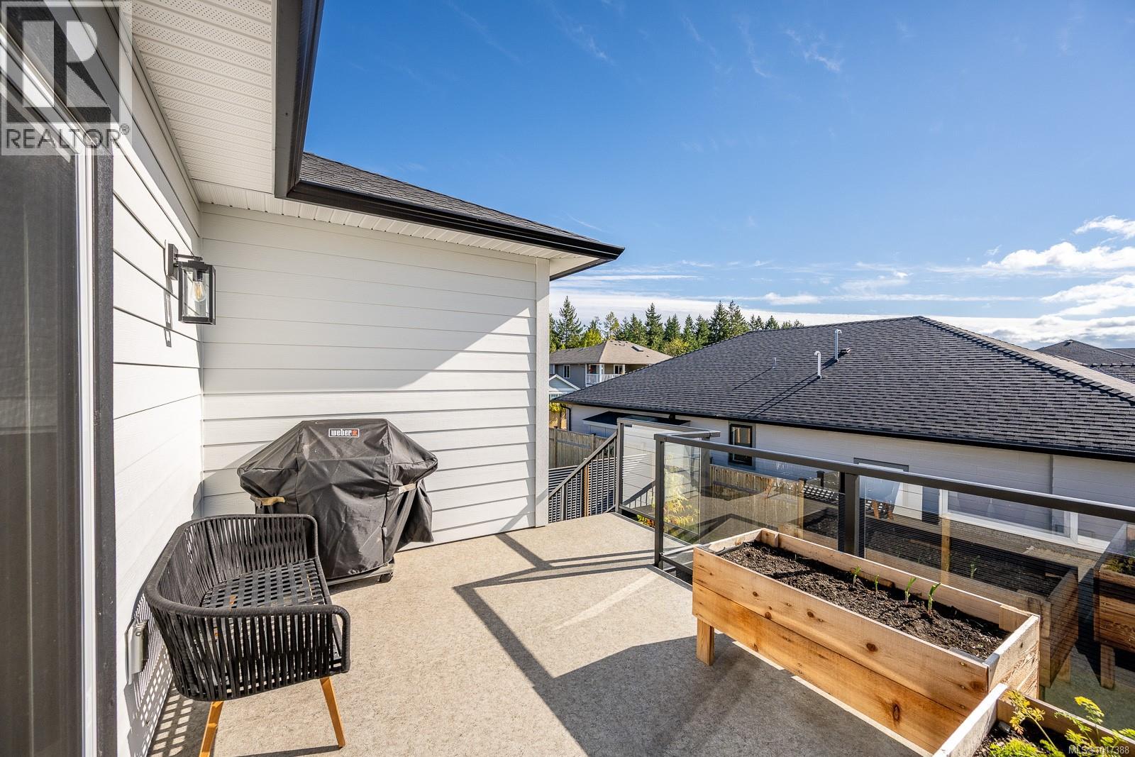 864 Grumman Pl, Comox