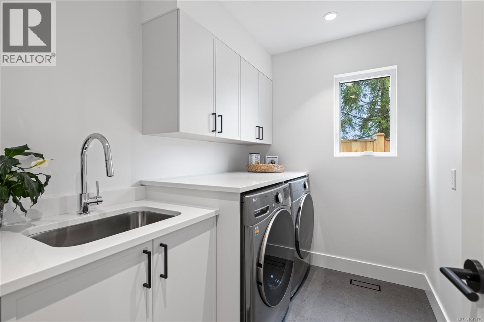 327 Wisteria St, Parksville