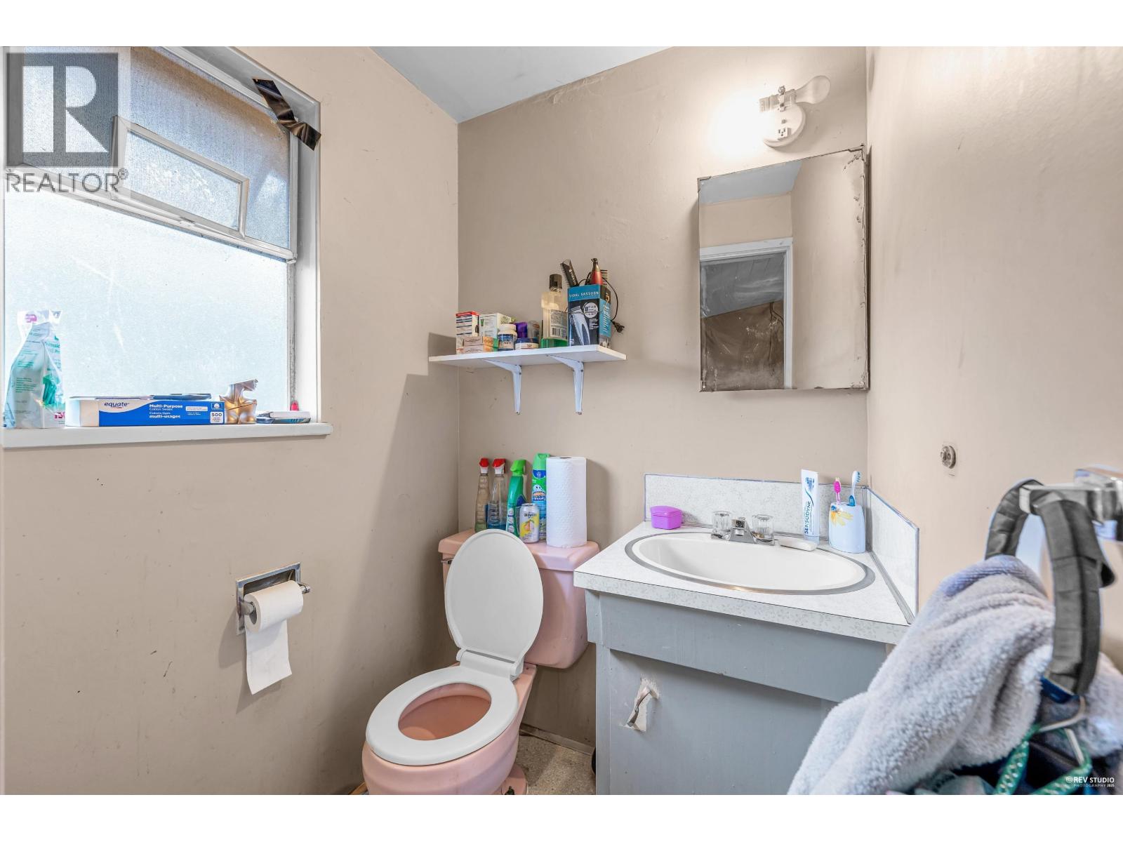 5018 57 Street, Ladner