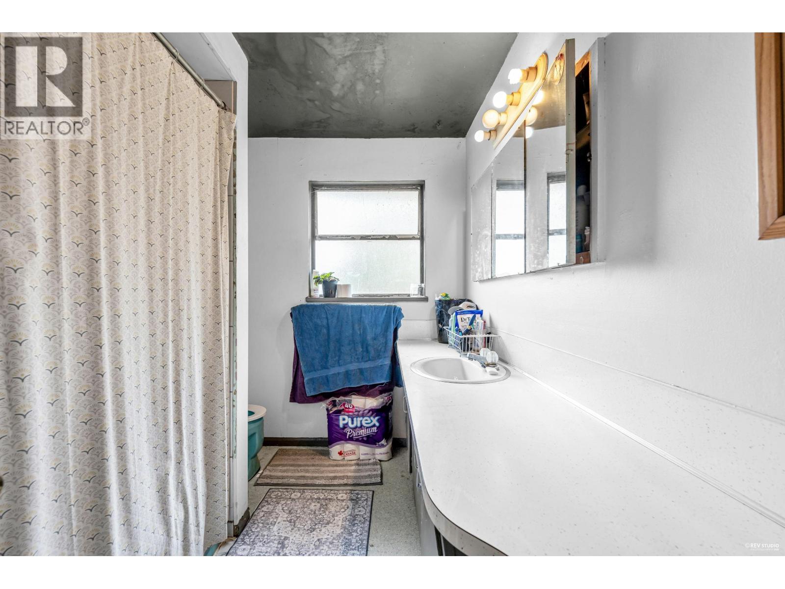 5018 57 Street, Ladner