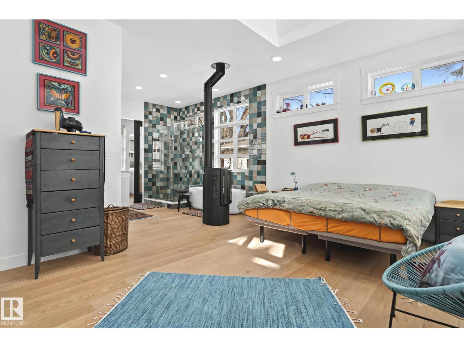 7222 119 ST NW, Edmonton