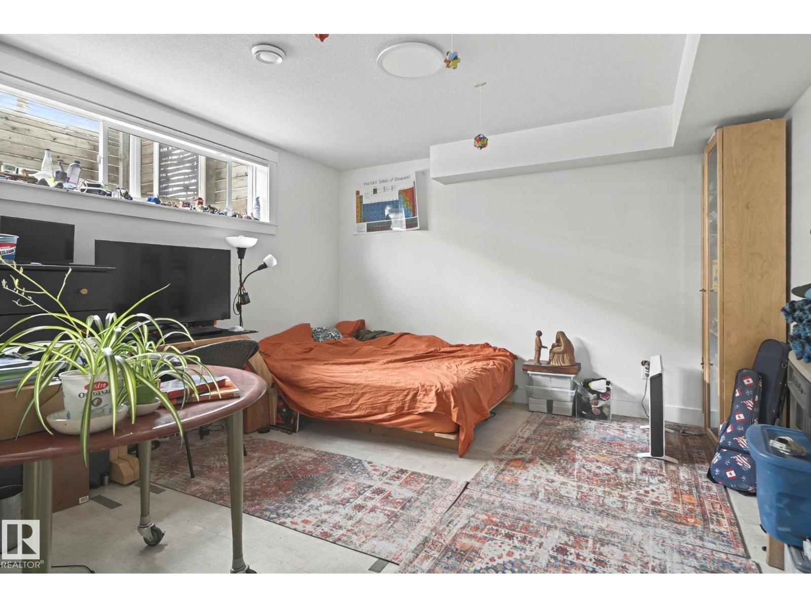 7222 119 ST NW, Edmonton