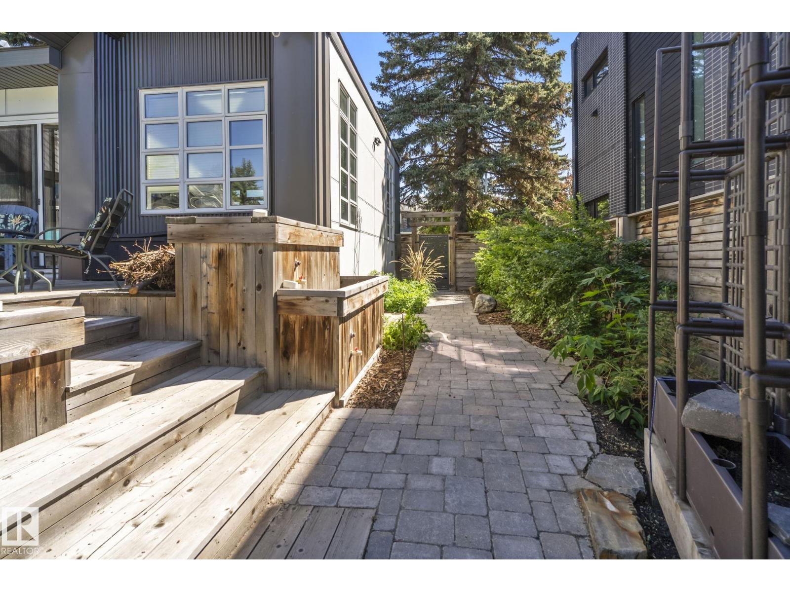 7222 119 ST NW, Edmonton