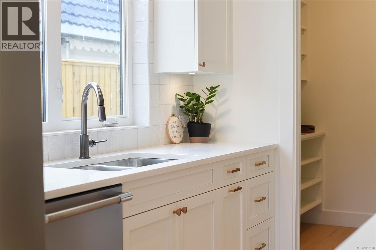 318 Willow St, Parksville