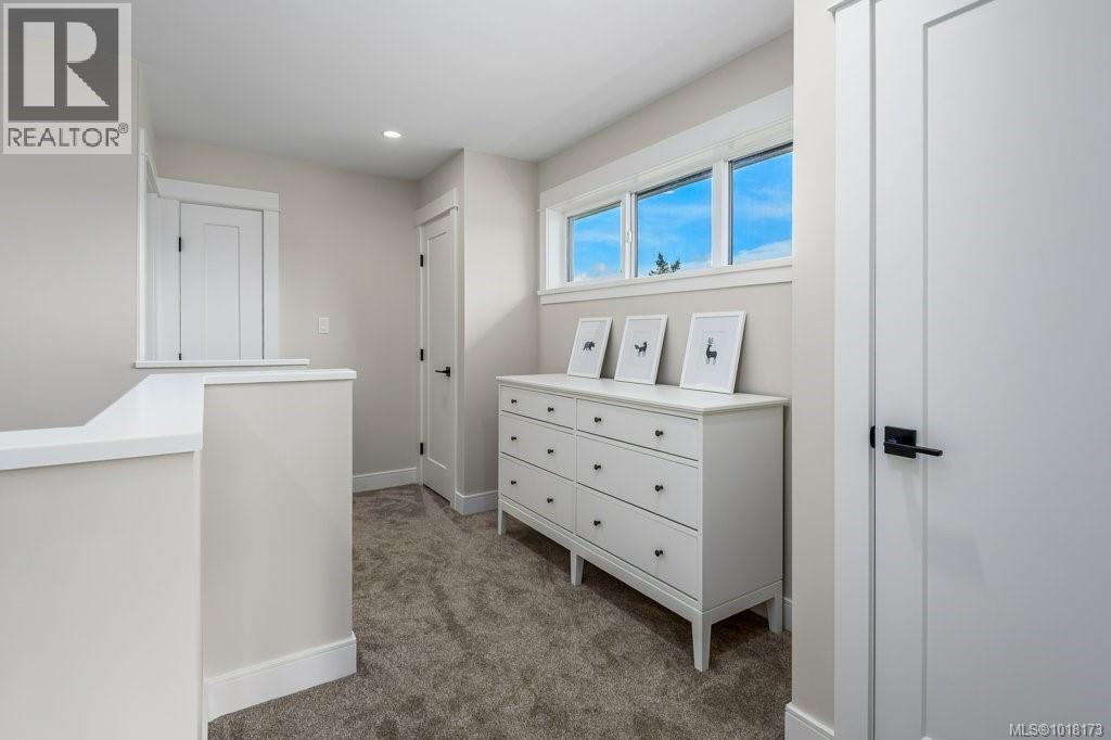 202 2580 Brookfield Dr, Courtenay