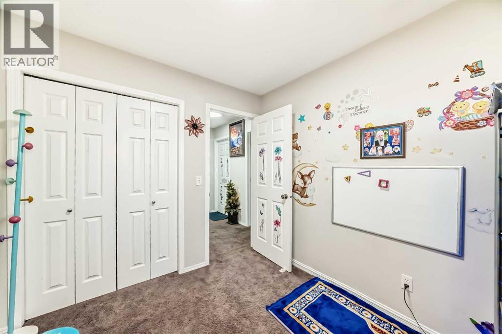 Single Family House for Sale in  Tarawood Lane NE Taradale Calgary 