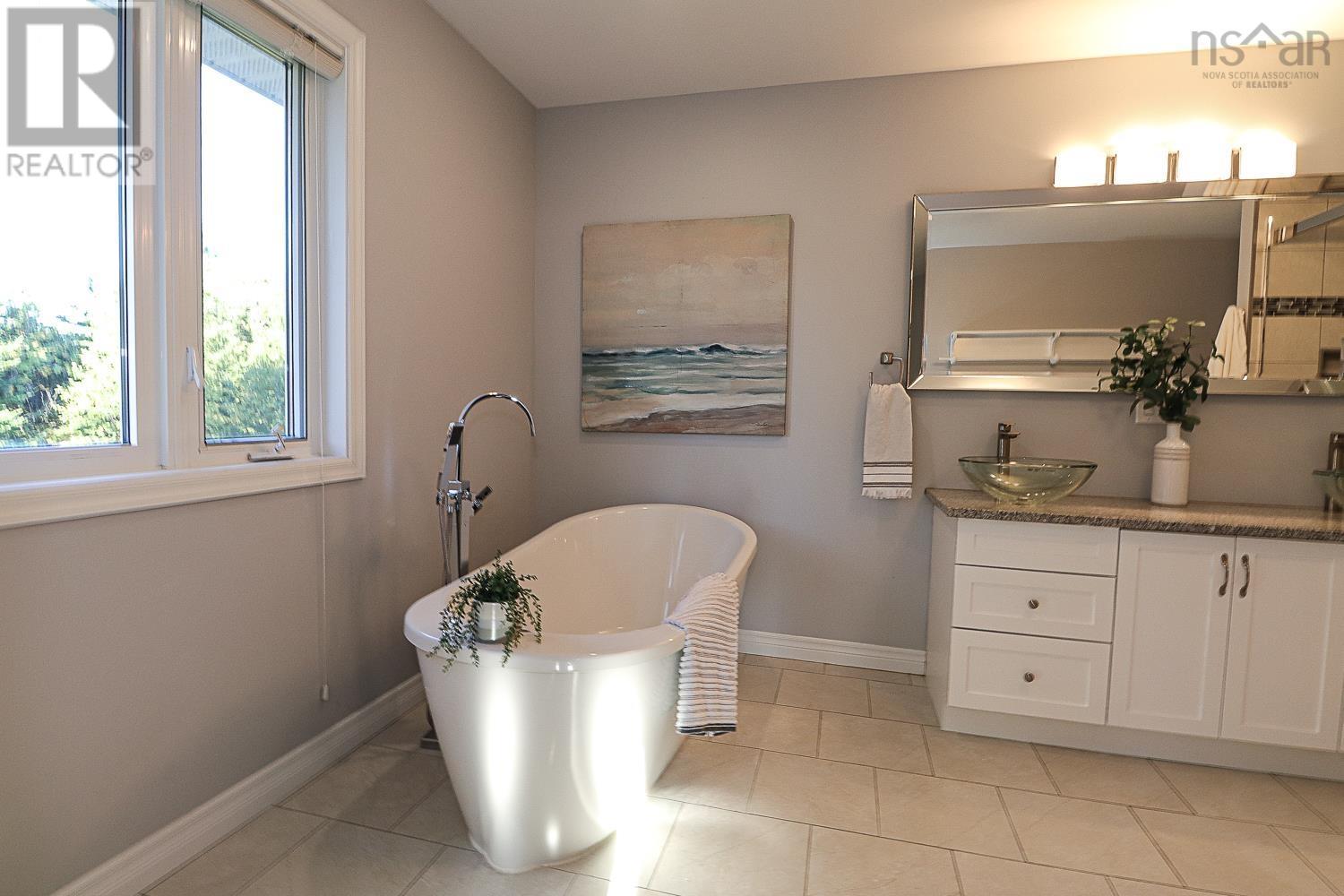 Property 21 of 50 of 80 Stoney Beach Road