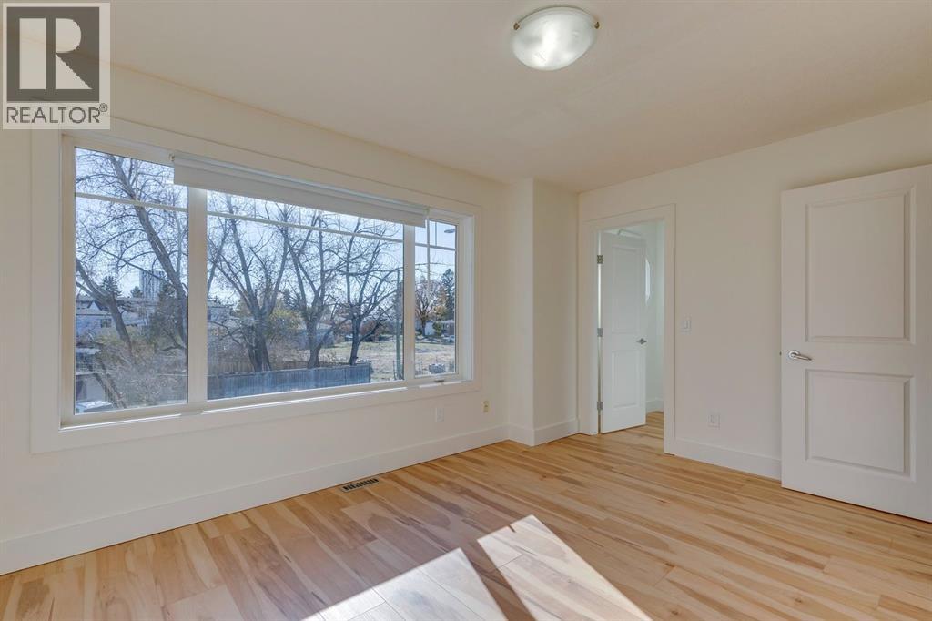 Single Family House for Sale in   Avenue NW Banff Trail Calgary 