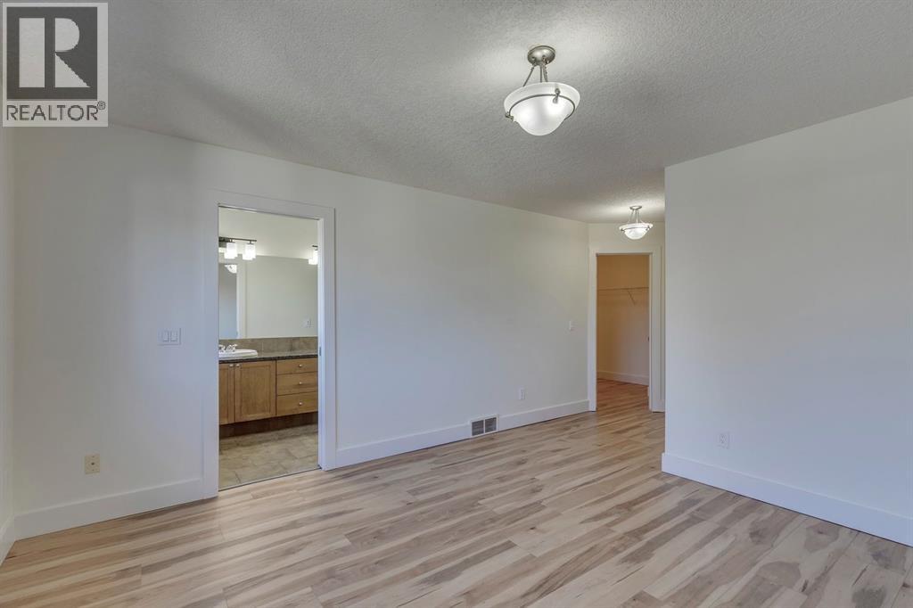 Single Family House for Sale in   Avenue NW Banff Trail Calgary 