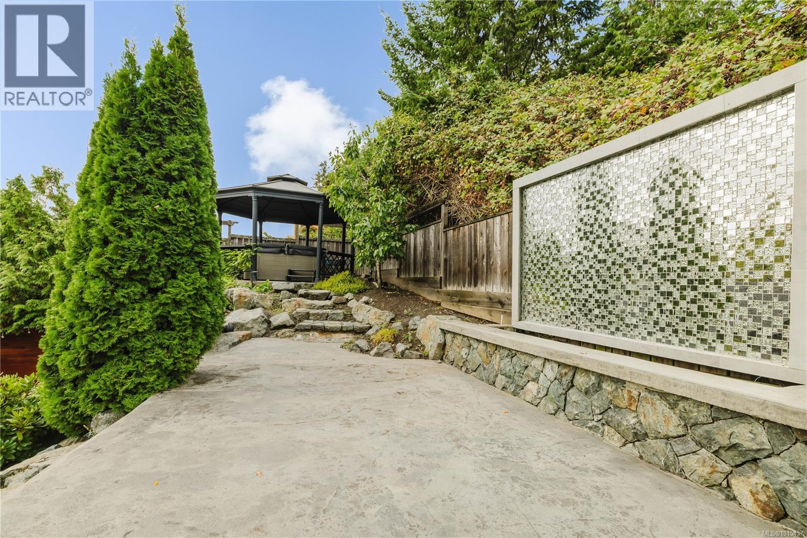 488 Royal Bay Dr, Colwood