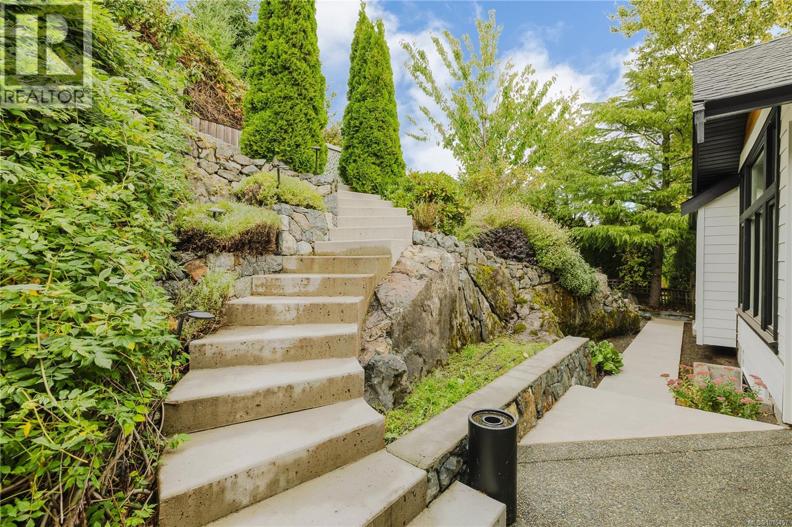 488 Royal Bay Dr, Colwood