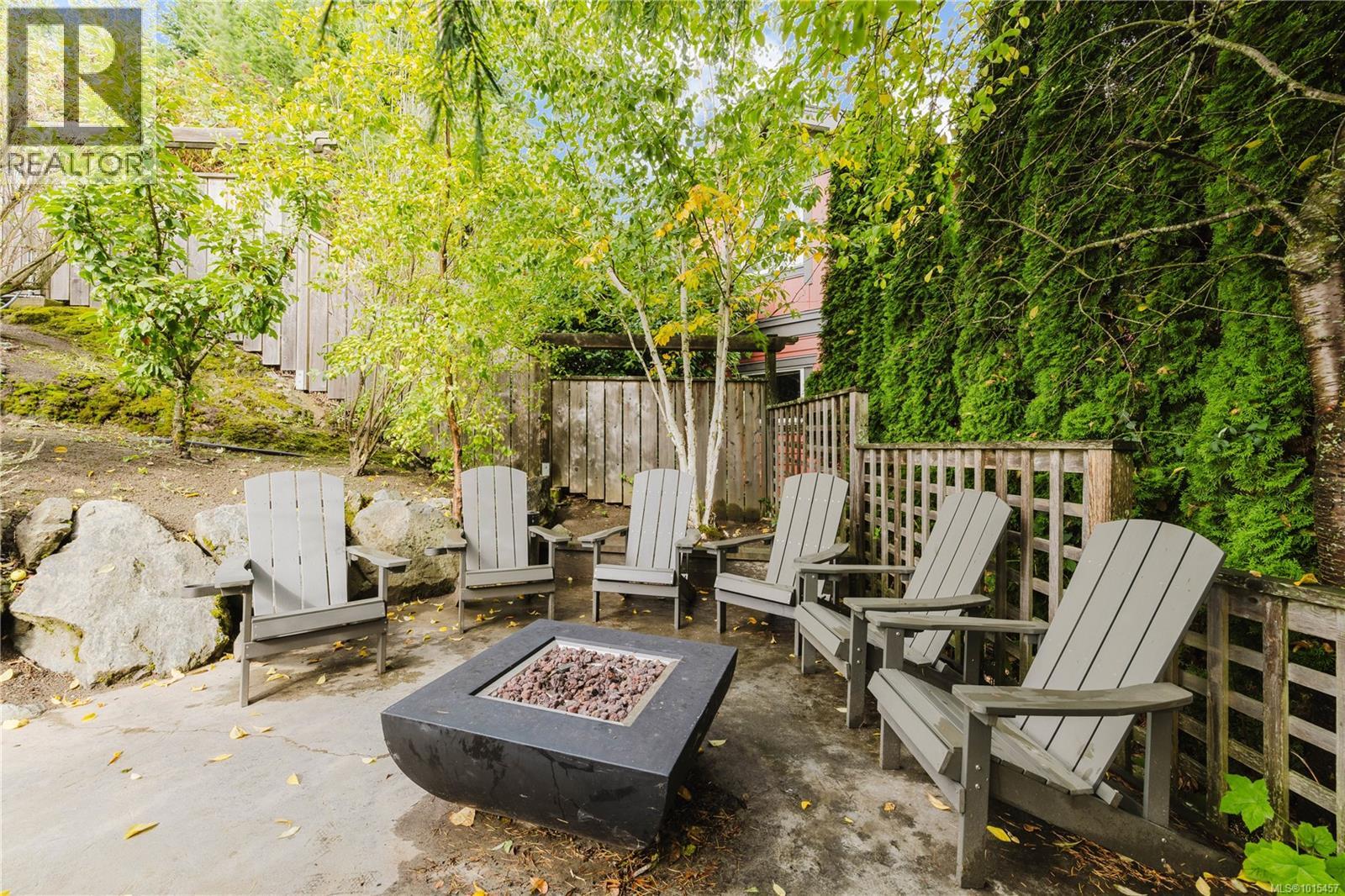 488 Royal Bay Dr, Colwood