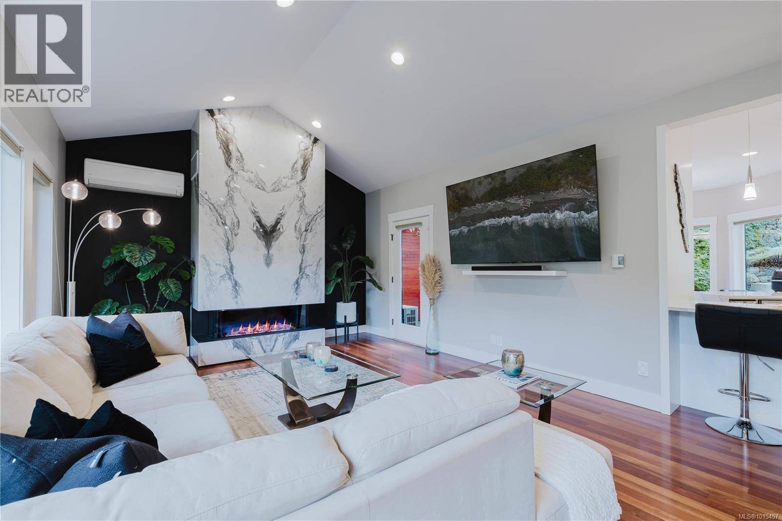 488 Royal Bay Dr, Colwood