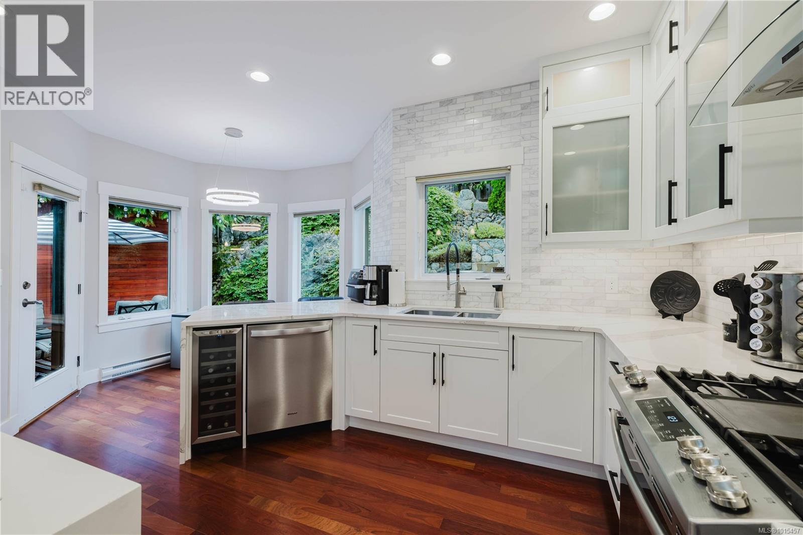 488 Royal Bay Dr, Colwood