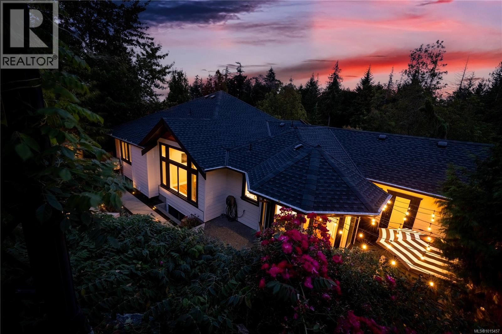 488 Royal Bay Dr, Colwood