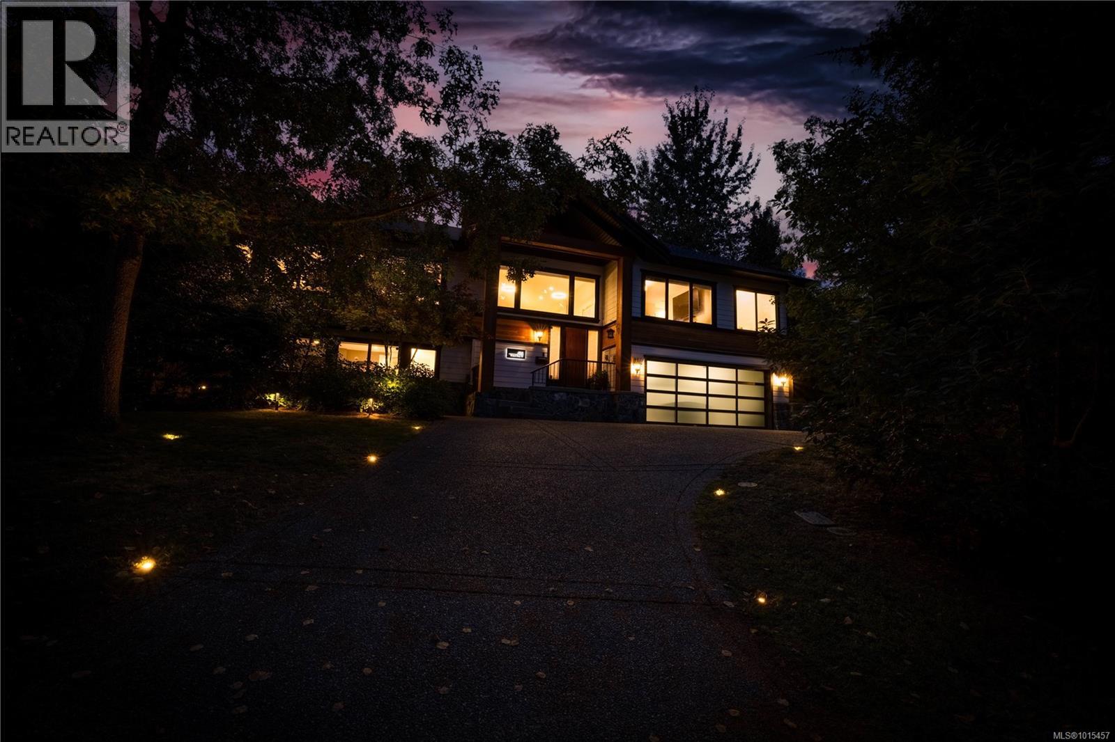 488 Royal Bay Dr, Colwood