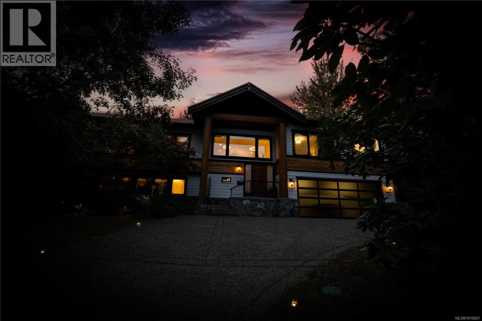 488 Royal Bay Dr, Colwood