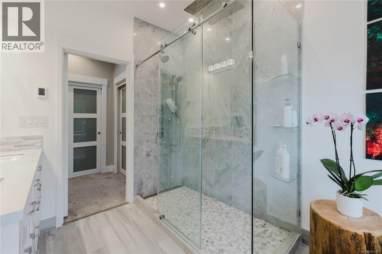 488 Royal Bay Dr, Colwood