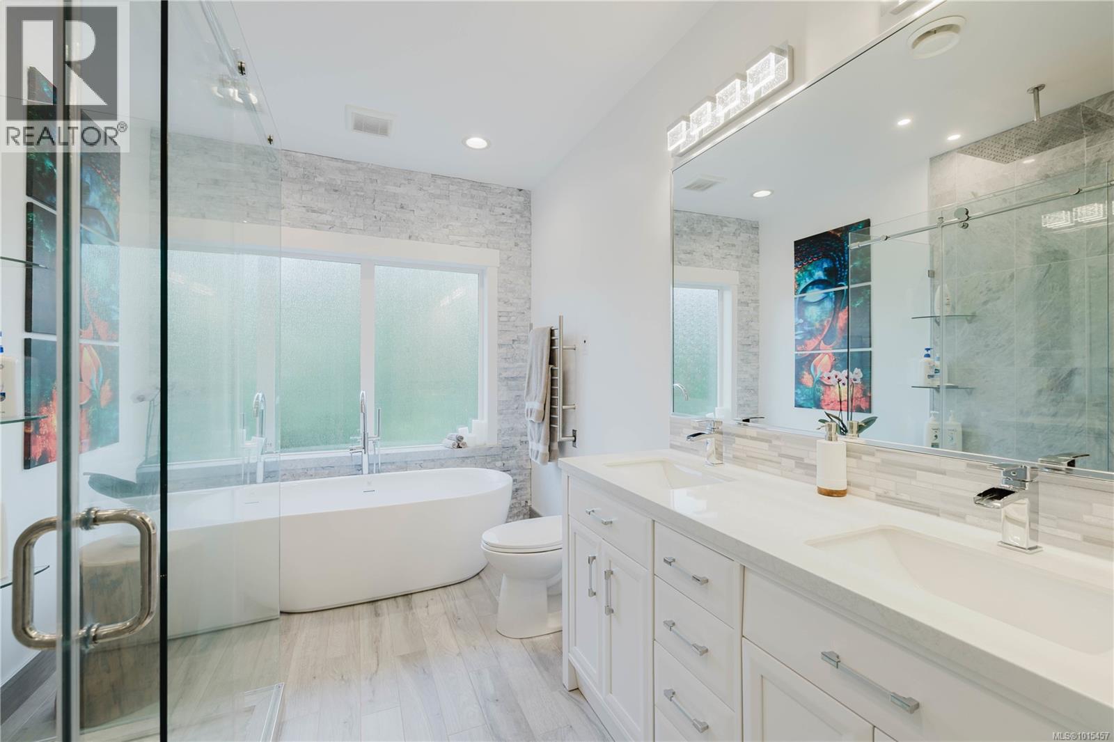 488 Royal Bay Dr, Colwood