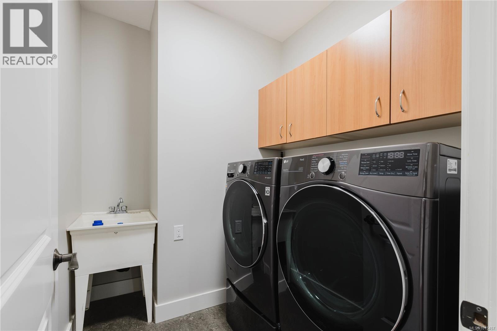 488 Royal Bay Dr, Colwood