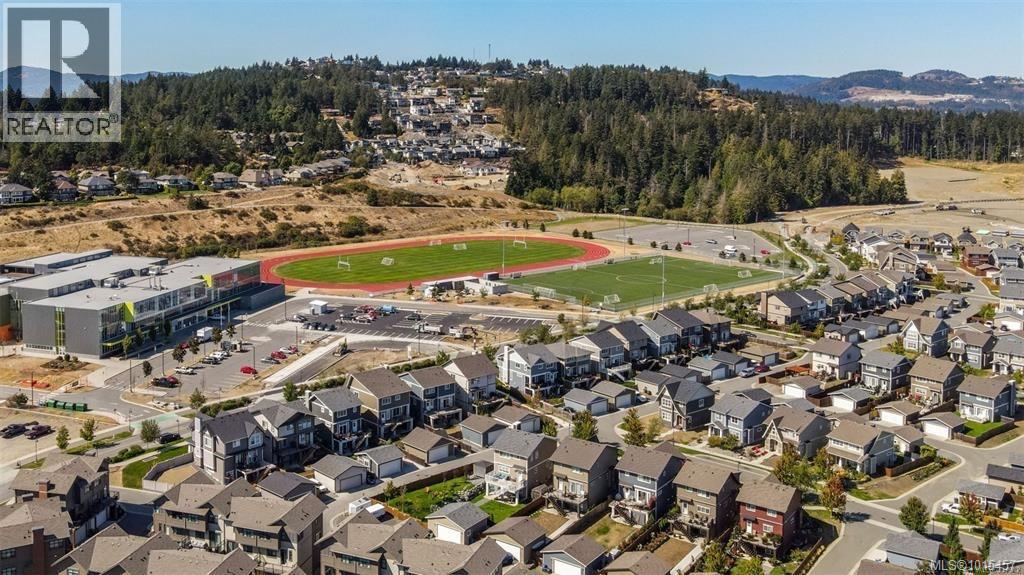 488 Royal Bay Dr, Colwood