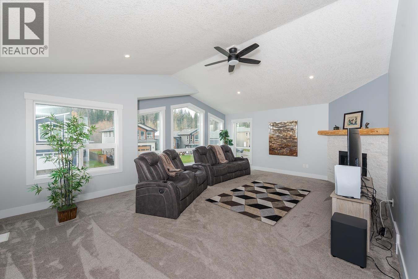7204 FOXRIDGE DRIVE, Prince George