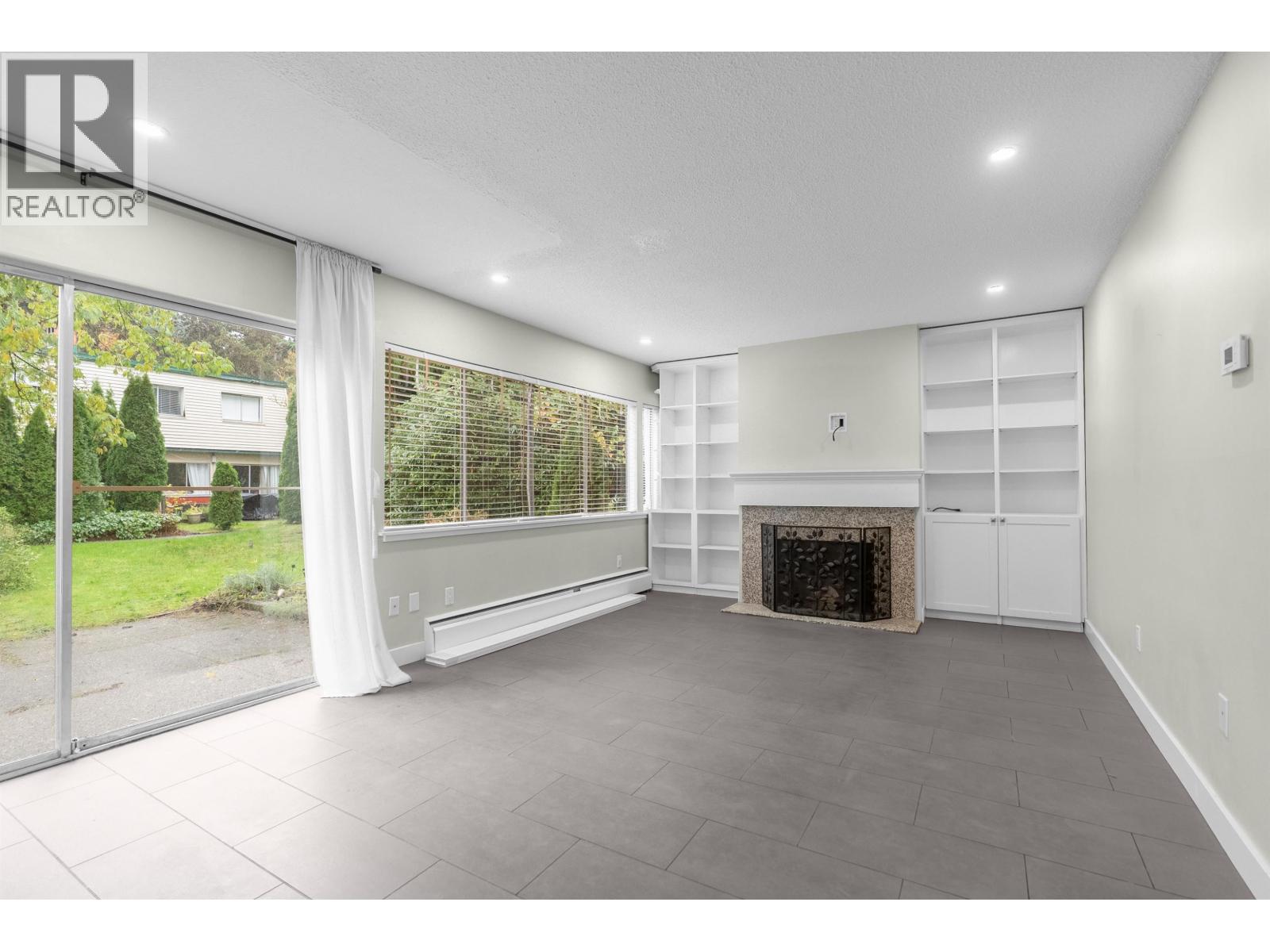 2645 WESTVIEW DRIVE, North Vancouver