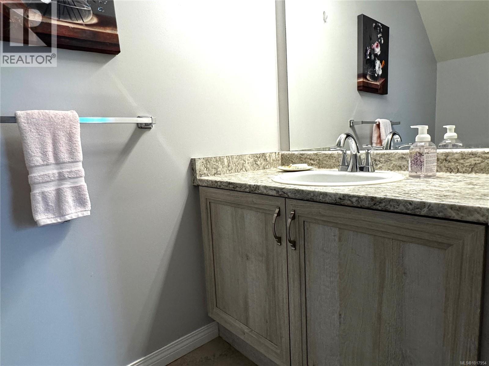 1652 Creekside Dr, Nanaimo