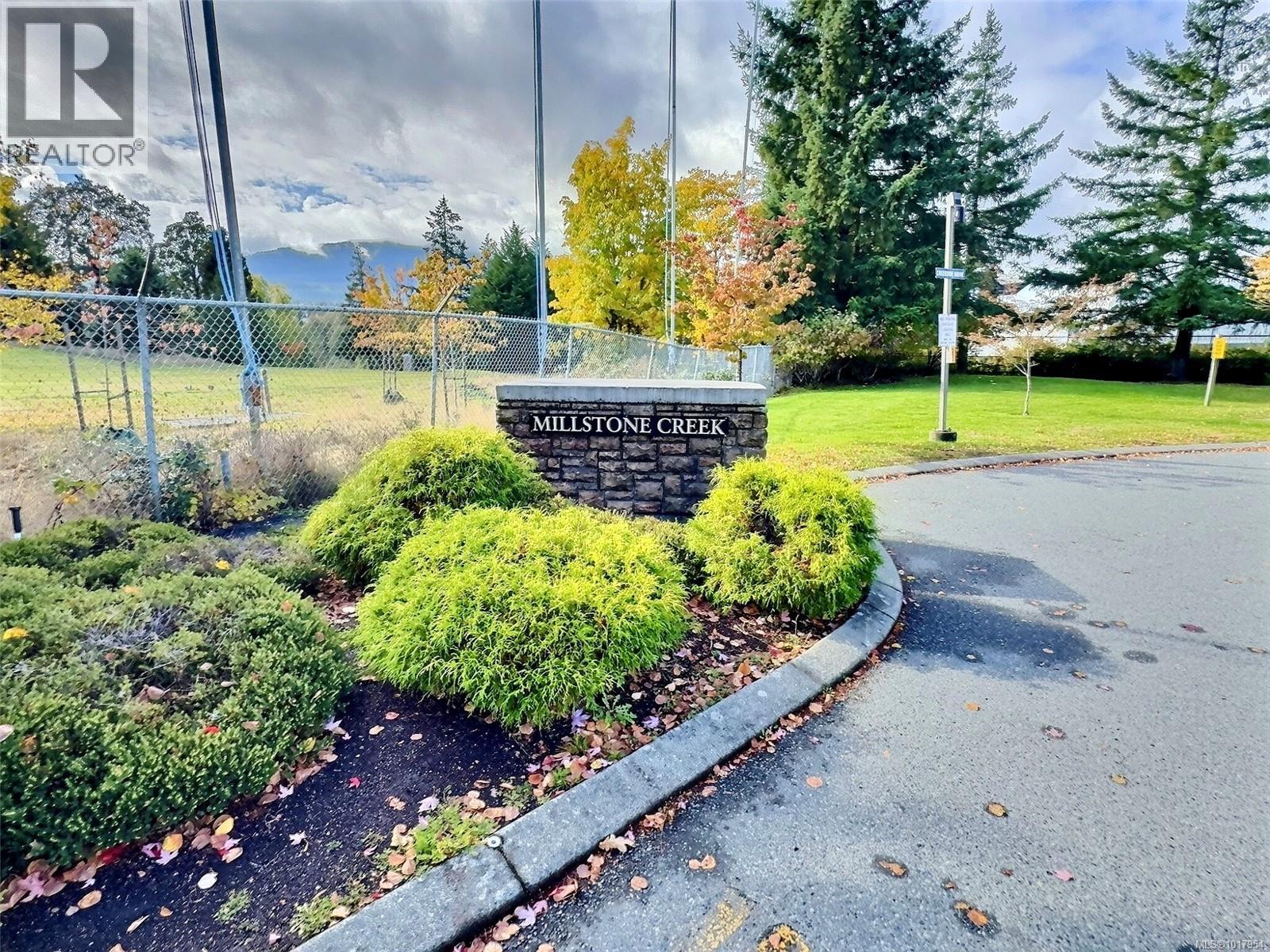 1652 Creekside Dr, Nanaimo