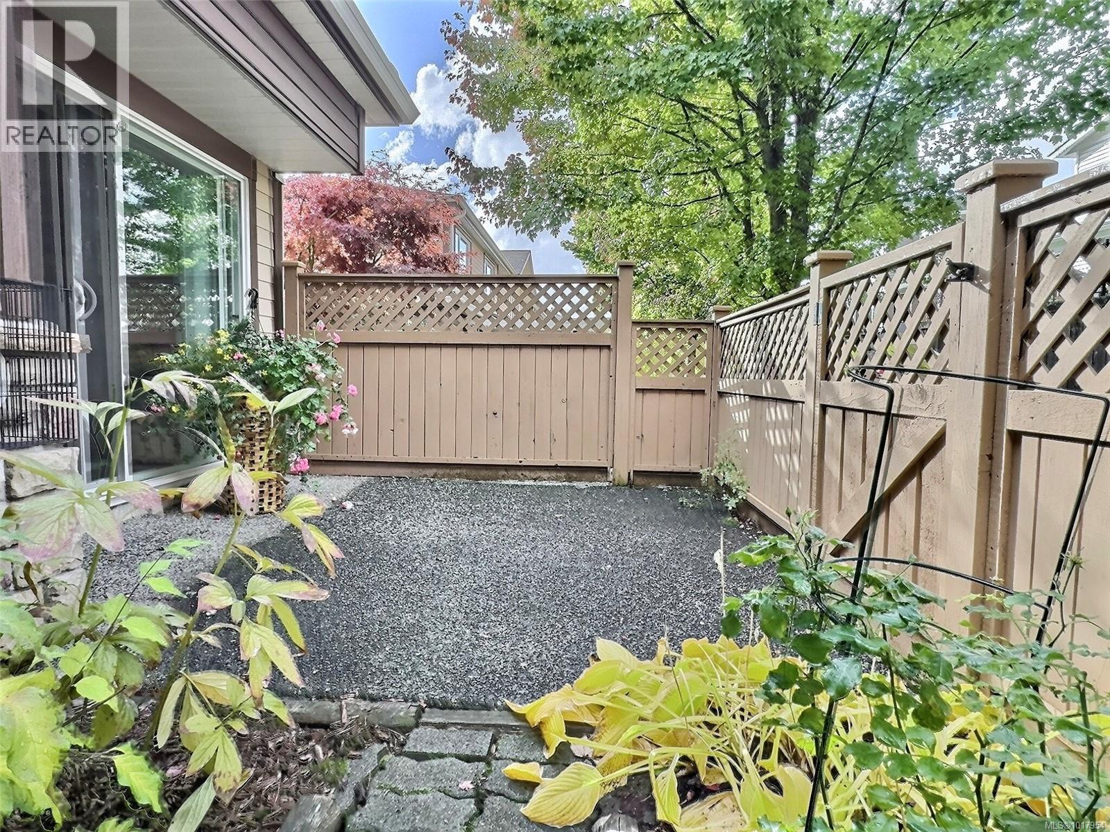 1652 Creekside Dr, Nanaimo