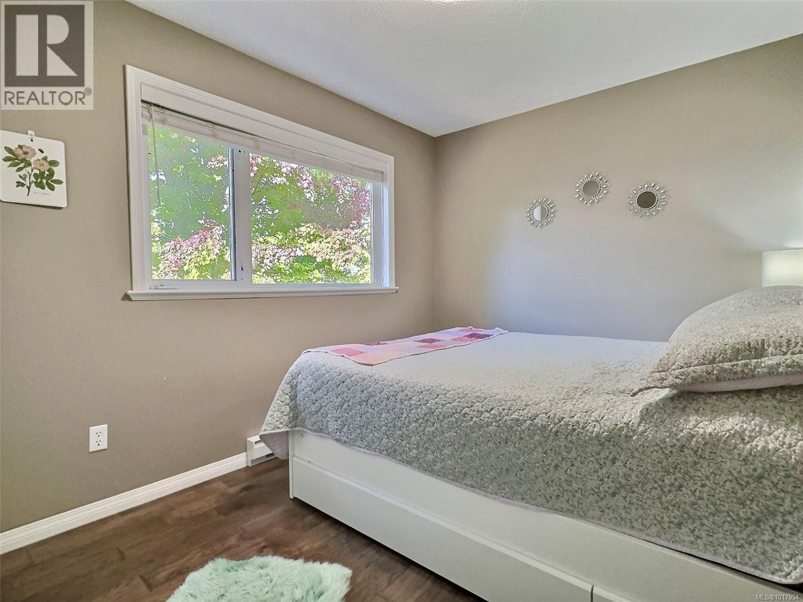 1652 Creekside Dr, Nanaimo