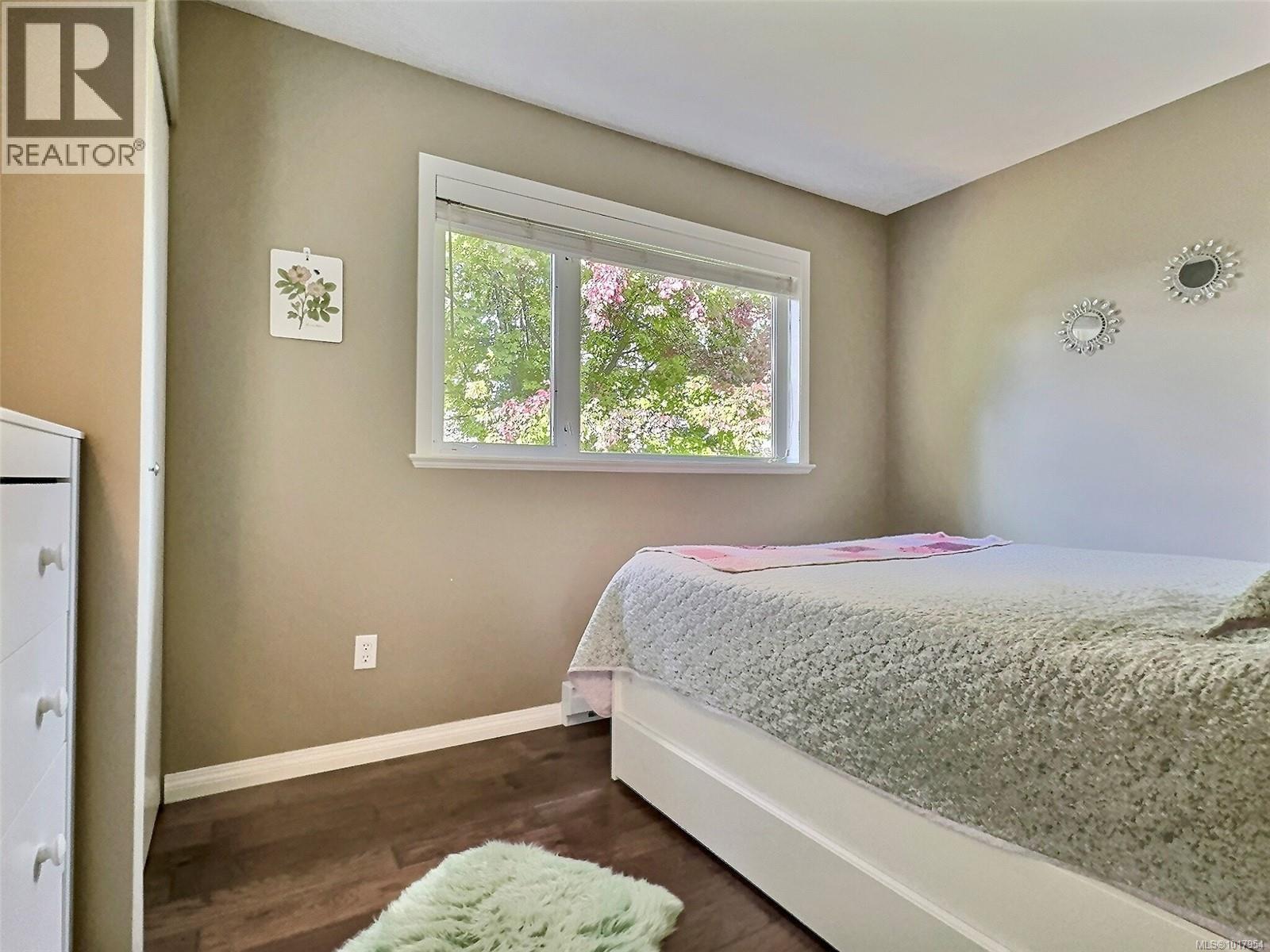 1652 Creekside Dr, Nanaimo