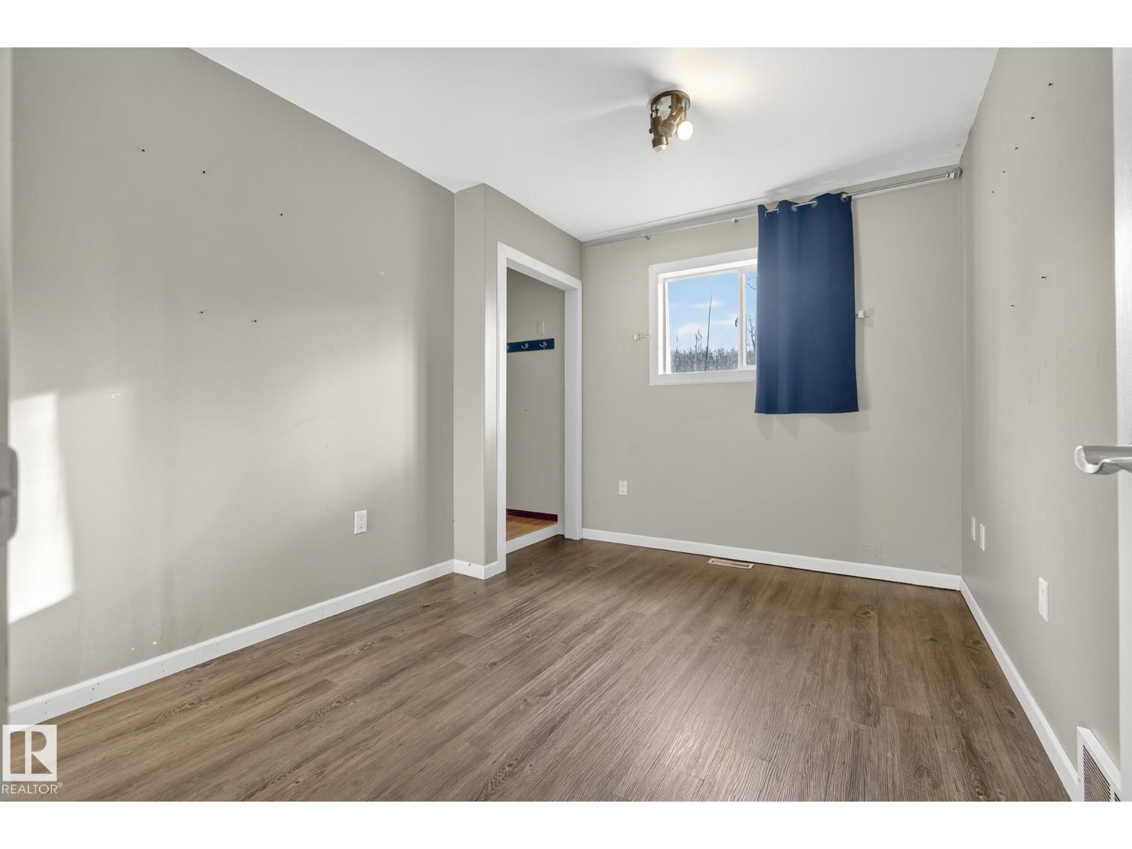 11 6020 TWP 534, Rural Parkland County