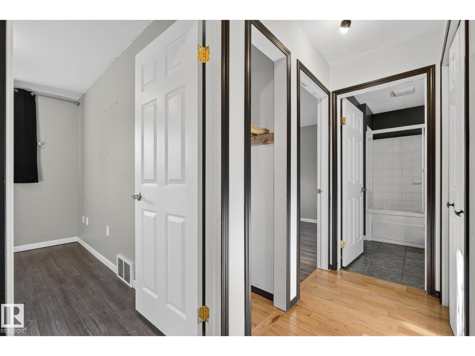 11 6020 TWP 534, Rural Parkland County