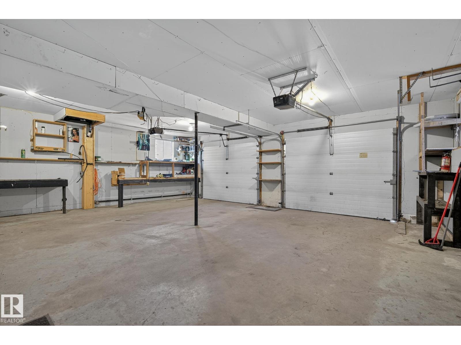 11 6020 TWP 534, Rural Parkland County