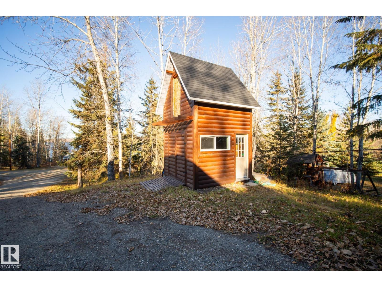 11 6020 TWP 534, Rural Parkland County