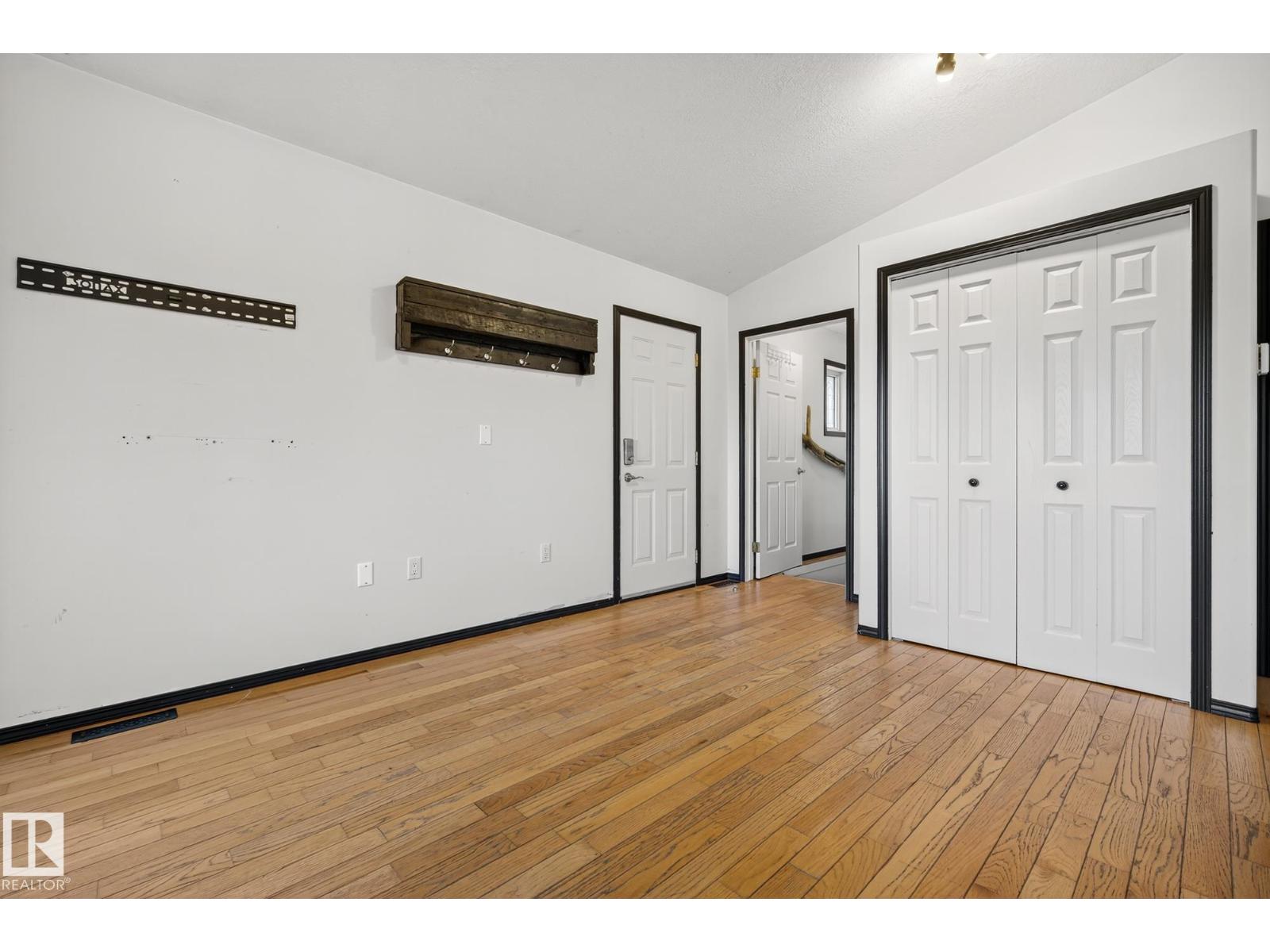 11 6020 TWP 534, Rural Parkland County