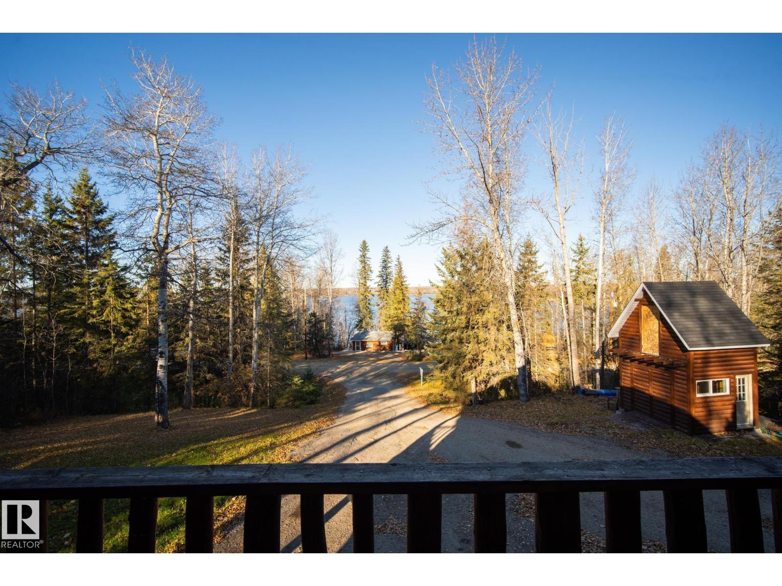 11 6020 TWP 534, Rural Parkland County