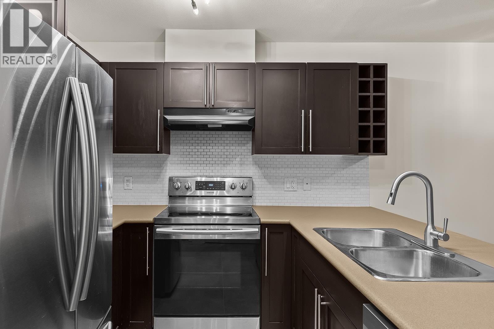 431 1099 Sunset Drive, Kelowna