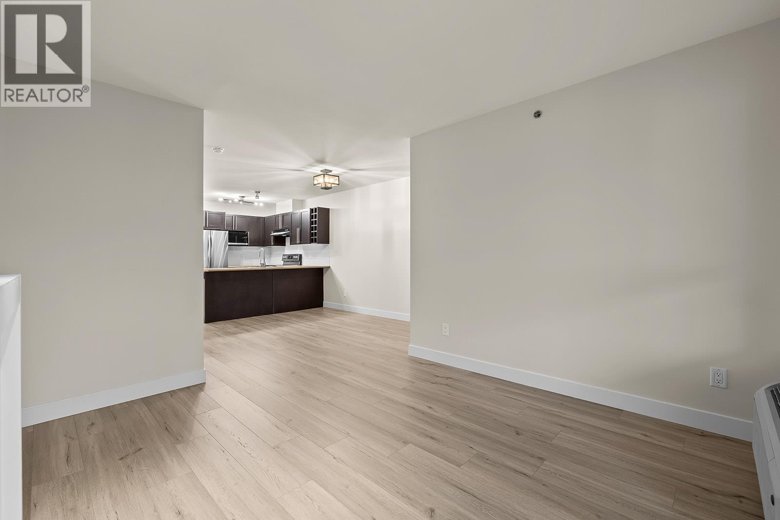 431 1099 Sunset Drive, Kelowna