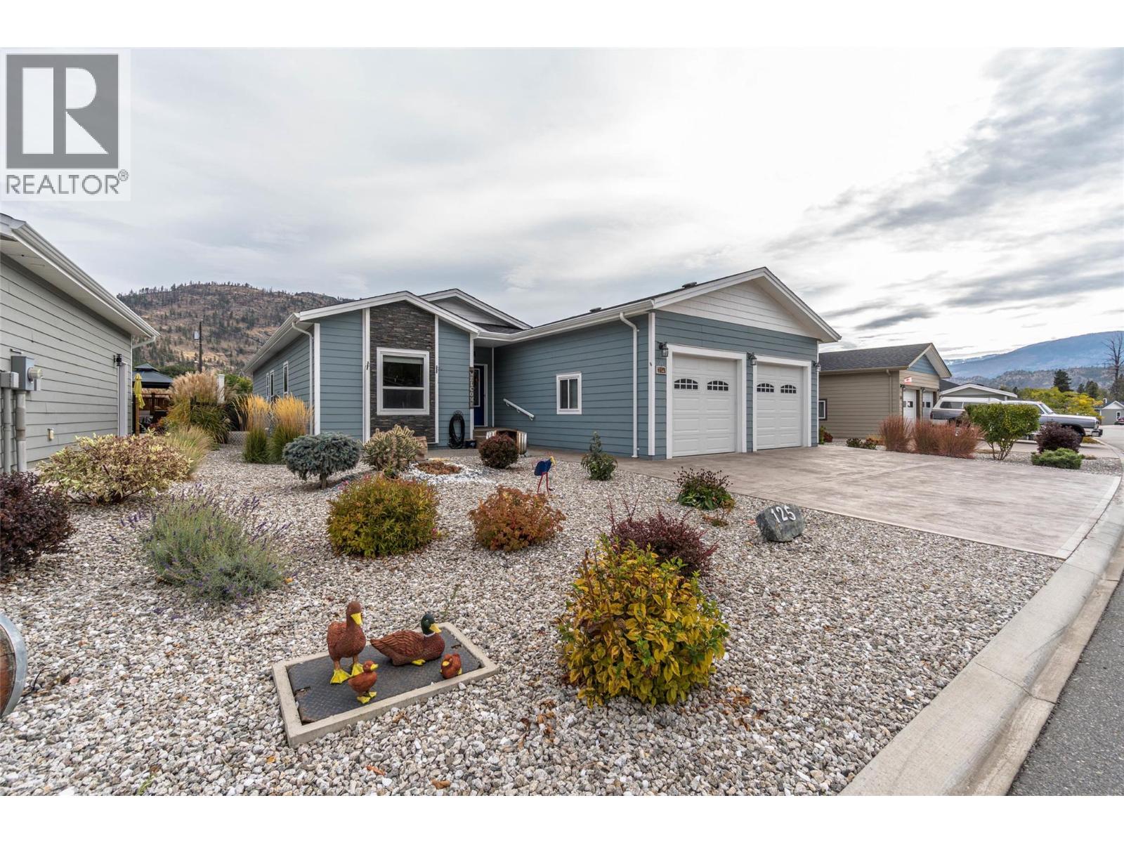 125 8300 Gallagher Lake Frontage Road, Oliver