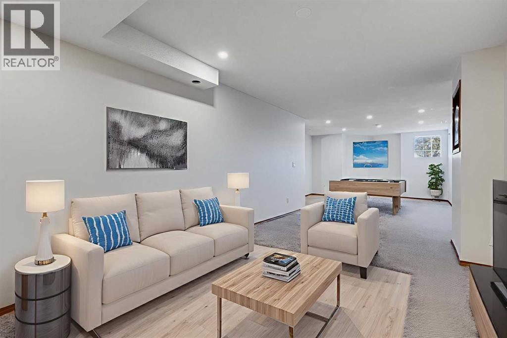 Single Family House Bi-level for Sale in  Douglas Glen Boulevard SE Douglasdale/Glen Calgary 
