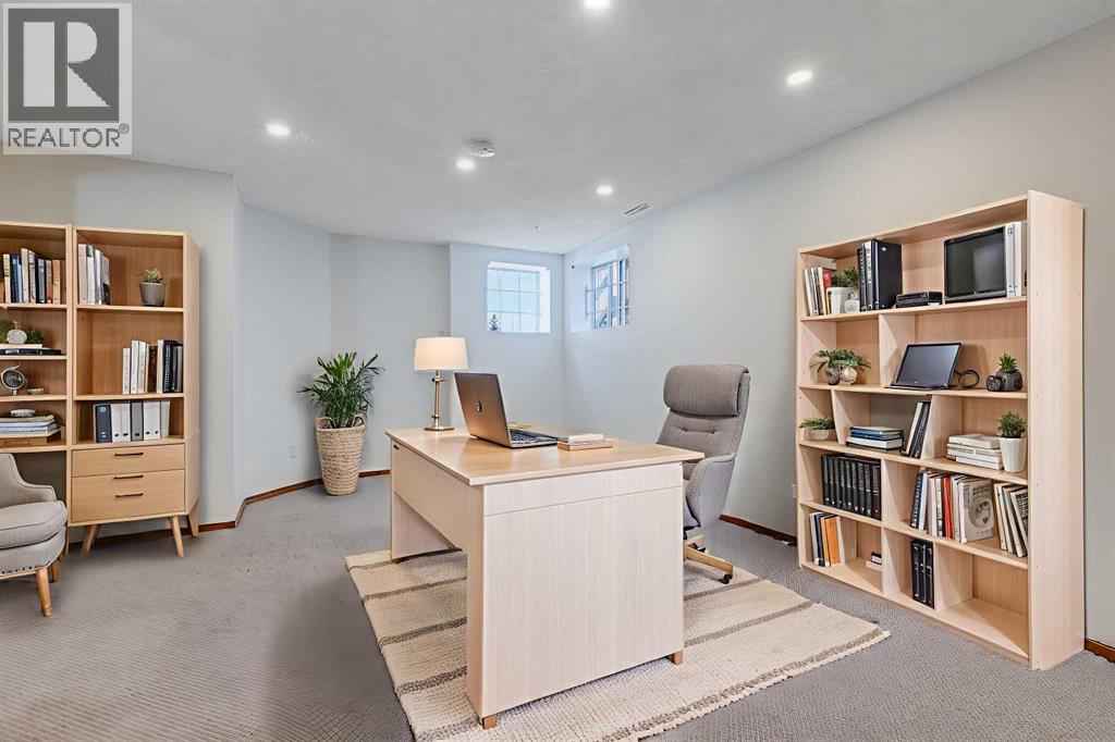 Single Family House Bi-level for Sale in  Douglas Glen Boulevard SE Douglasdale/Glen Calgary 