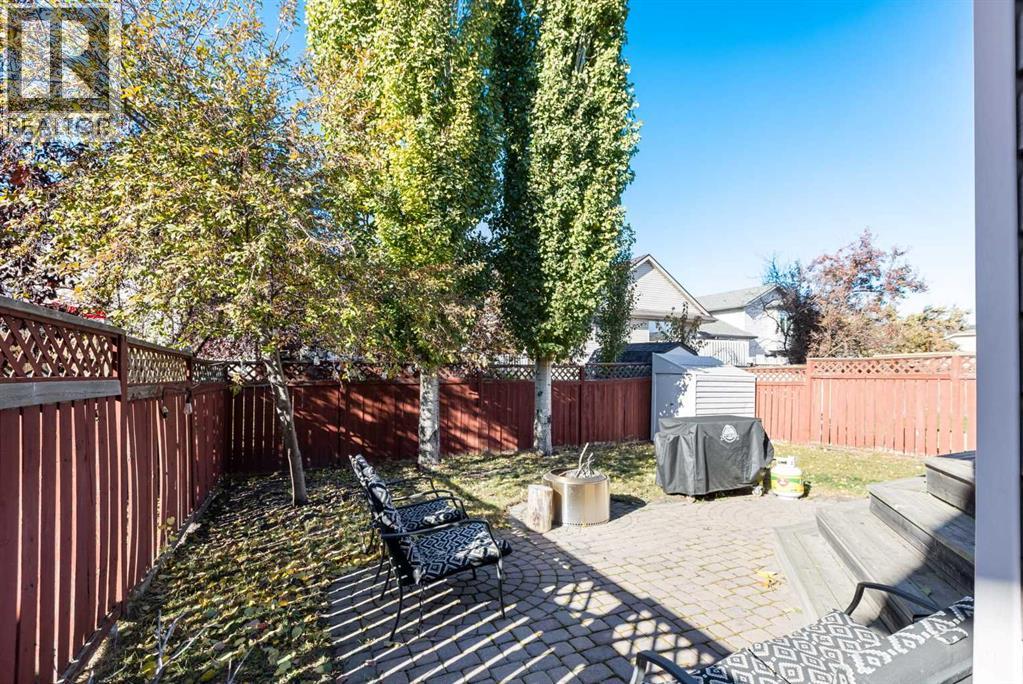 Single Family House Bi-level for Sale in  Douglas Glen Boulevard SE Douglasdale/Glen Calgary 