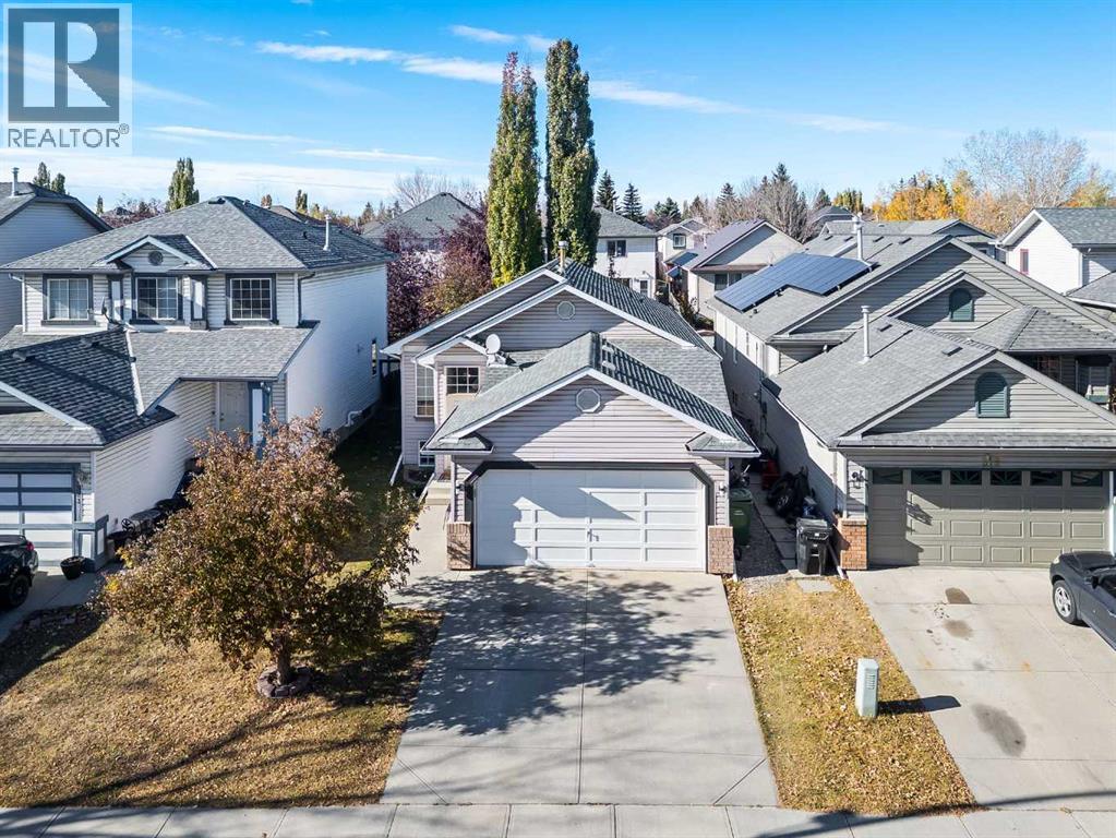 Single Family House Bi-level for Sale in  Douglas Glen Boulevard SE Douglasdale/Glen Calgary 