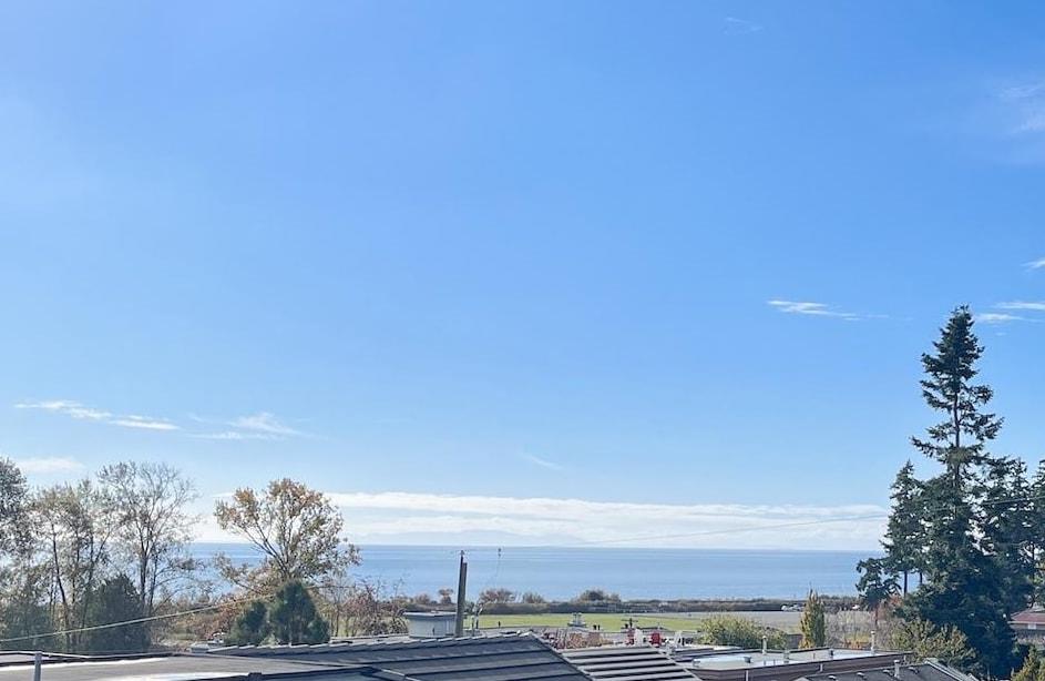 858 STEVENS STREET, White Rock