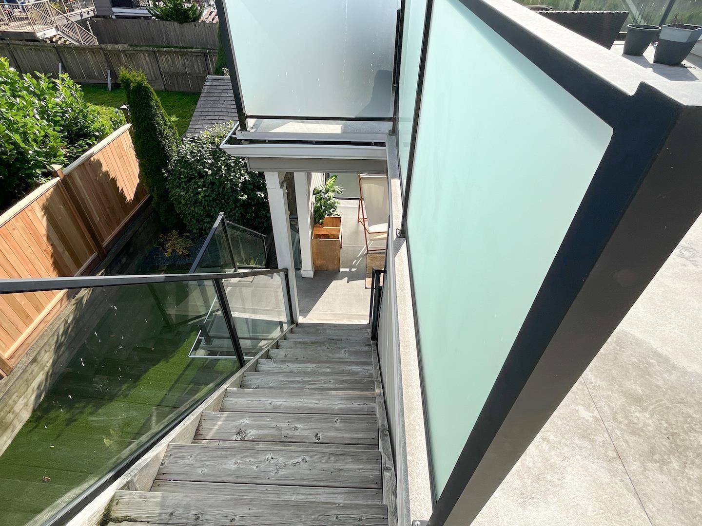 858 STEVENS STREET, White Rock