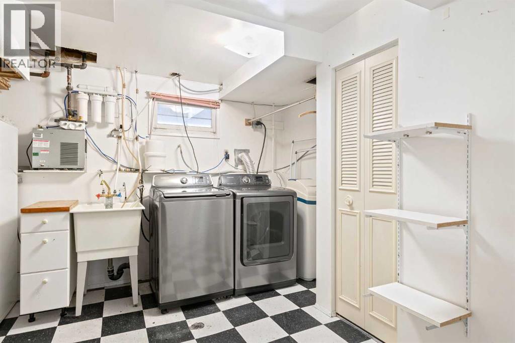 Single Family House Bi-level for Sale in   Avenue SE Ogden Calgary 