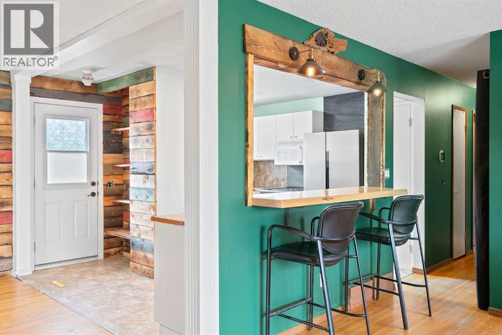 Single Family House Bi-level for Sale in   Avenue SE Ogden Calgary 