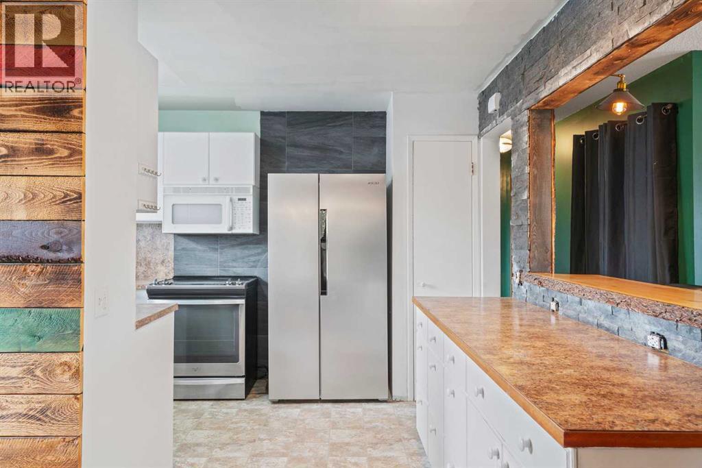 Single Family House Bi-level for Sale in   Avenue SE Ogden Calgary 
